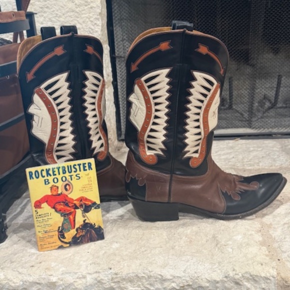 Vintage Rocket Buster Boots Cool Arrows Design - Picture 1 of 10
